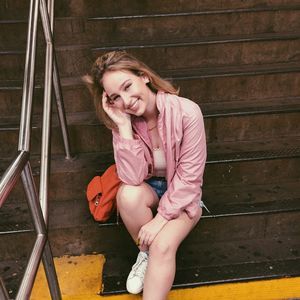 Meet your Posher, Cambria